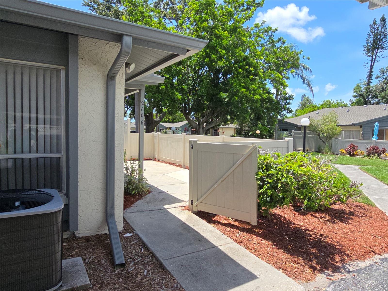 2606 29TH AVE W #12, BRADENTON, FL — photo 2