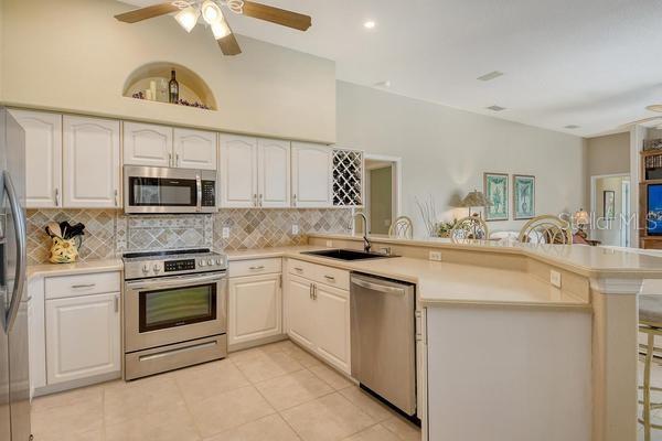 9477 CEDAR RIDGE LN, SARASOTA, FL — photo 11