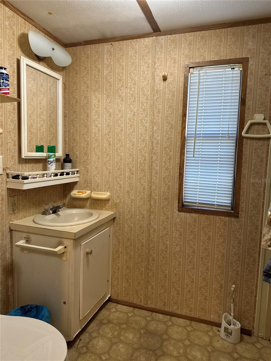 13059 NE 44TH LN, SILVER SPRINGS, FL — photo 11
