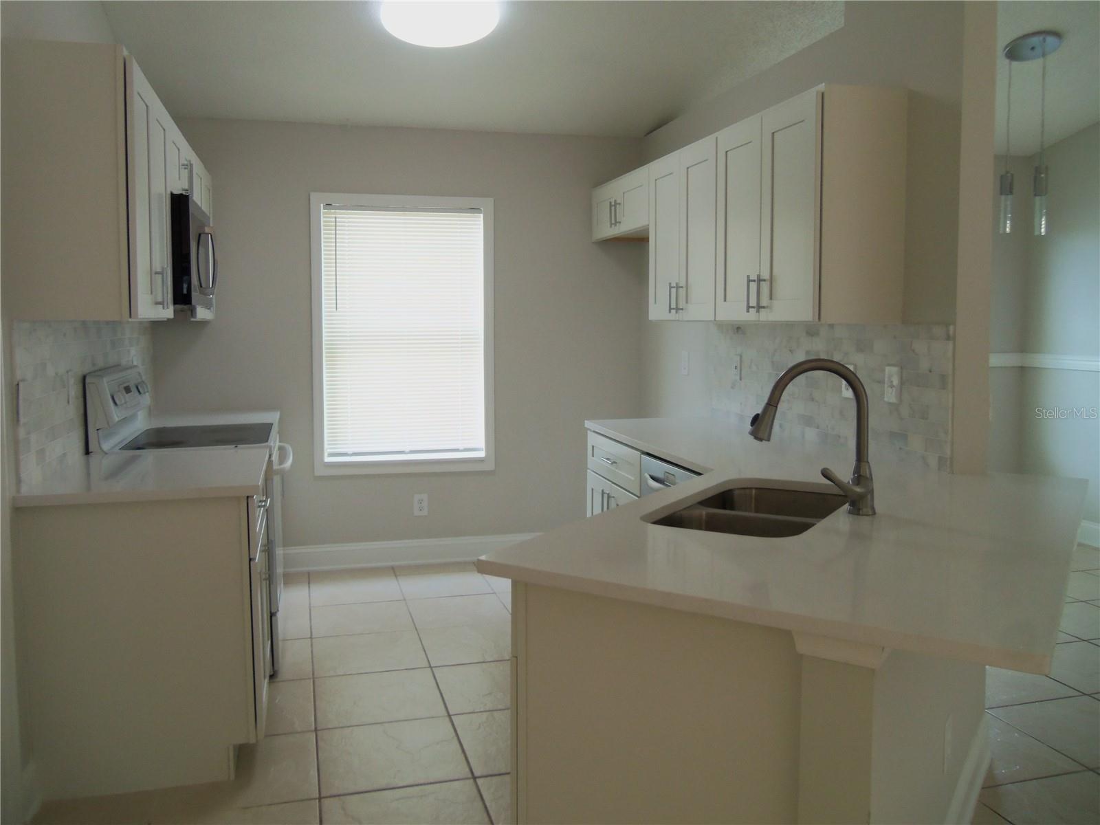 1021 GOLFSIDE CT, KISSIMMEE, FL — photo 11