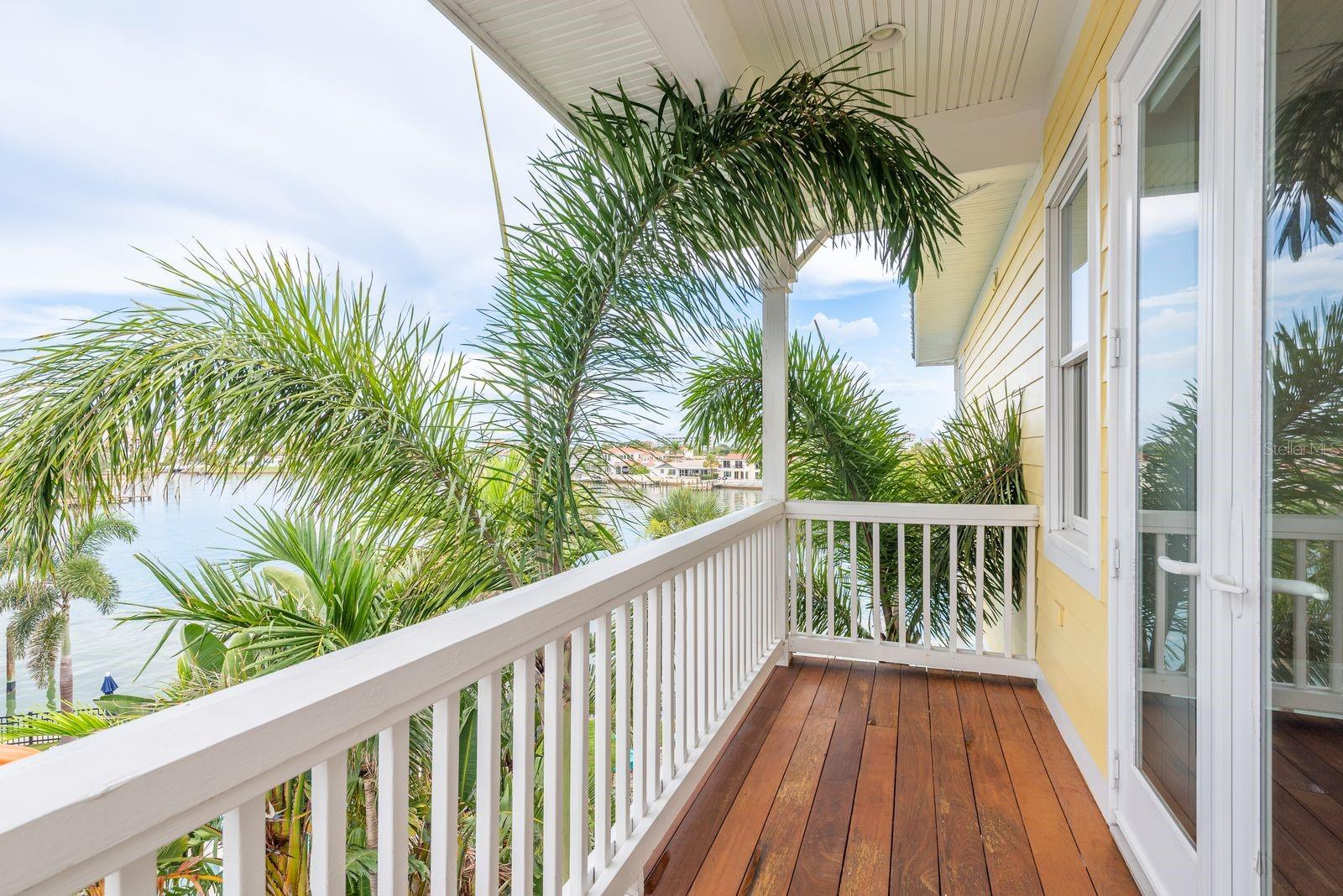 442 MIDWAY IS, CLEARWATER BEACH, FL — photo 57
