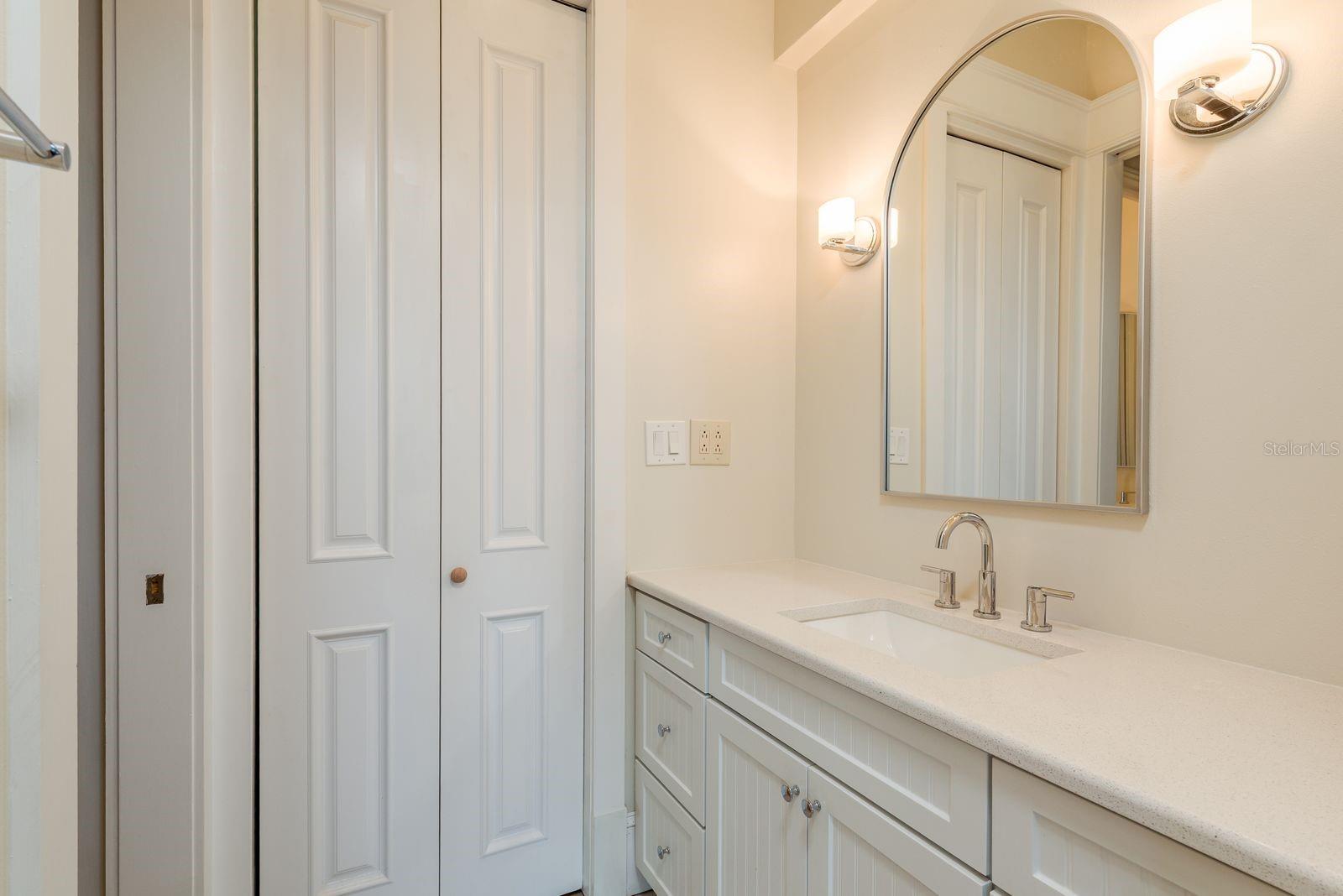 442 MIDWAY IS, CLEARWATER BEACH, FL — photo 59