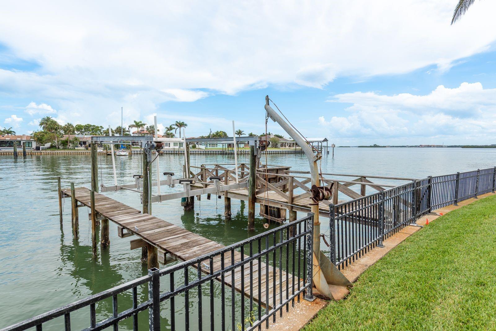 442 MIDWAY IS, CLEARWATER BEACH, FL — photo 93