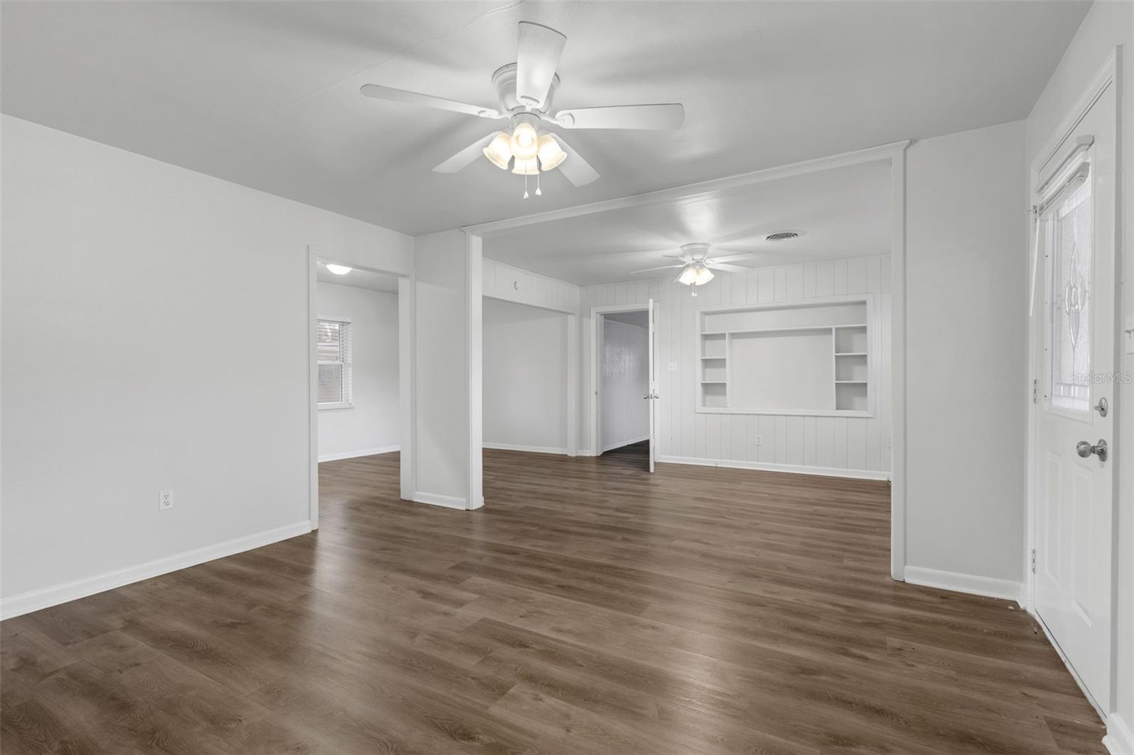 203 E LAKEVIEW AVE, EUSTIS, FL — photo 9