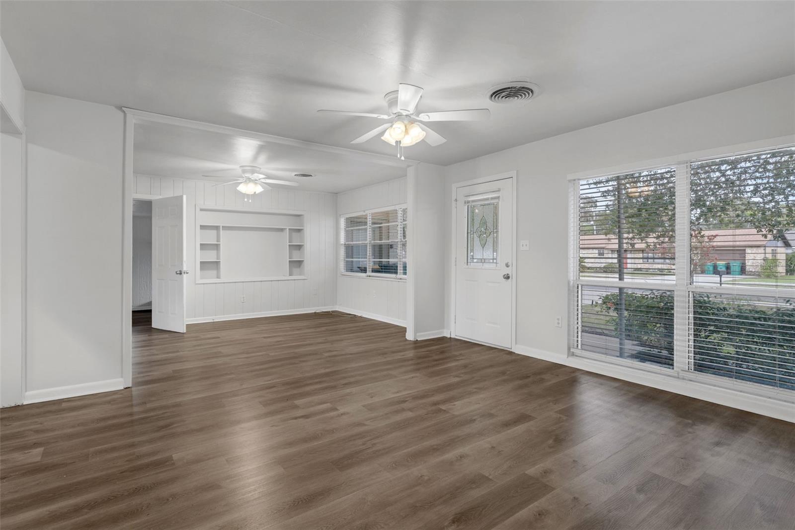 203 E LAKEVIEW AVE, EUSTIS, FL — photo 12