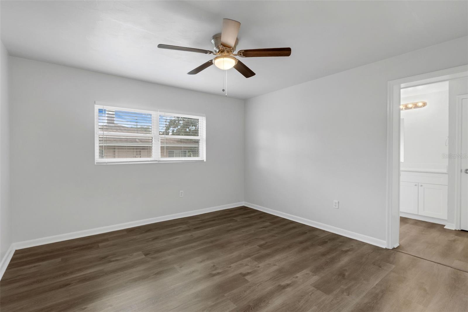 203 E LAKEVIEW AVE, EUSTIS, FL — photo 26