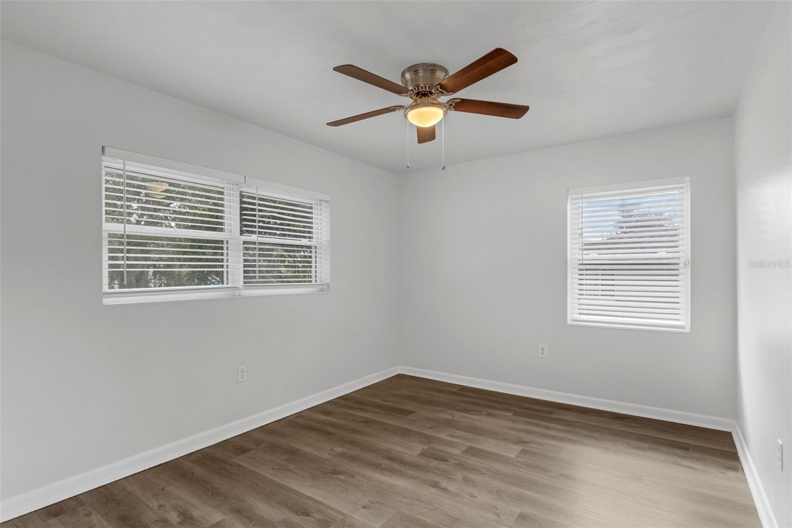 203 E LAKEVIEW AVE, EUSTIS, FL — photo 30