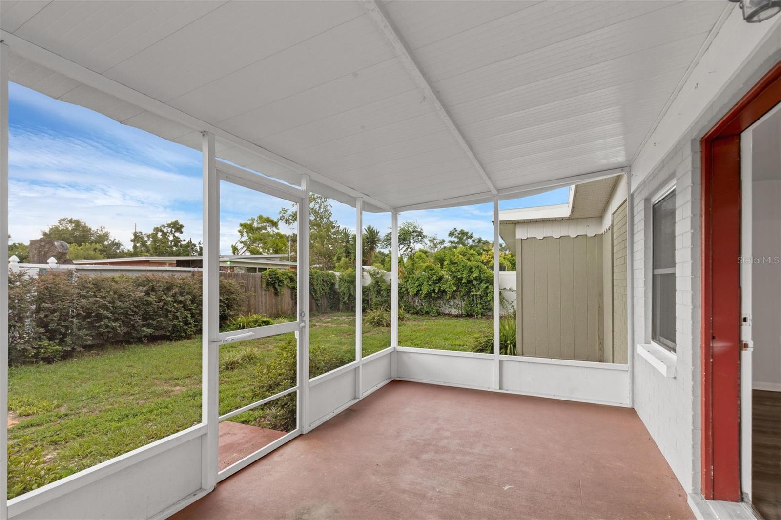 203 E LAKEVIEW AVE, EUSTIS, FL — photo 43