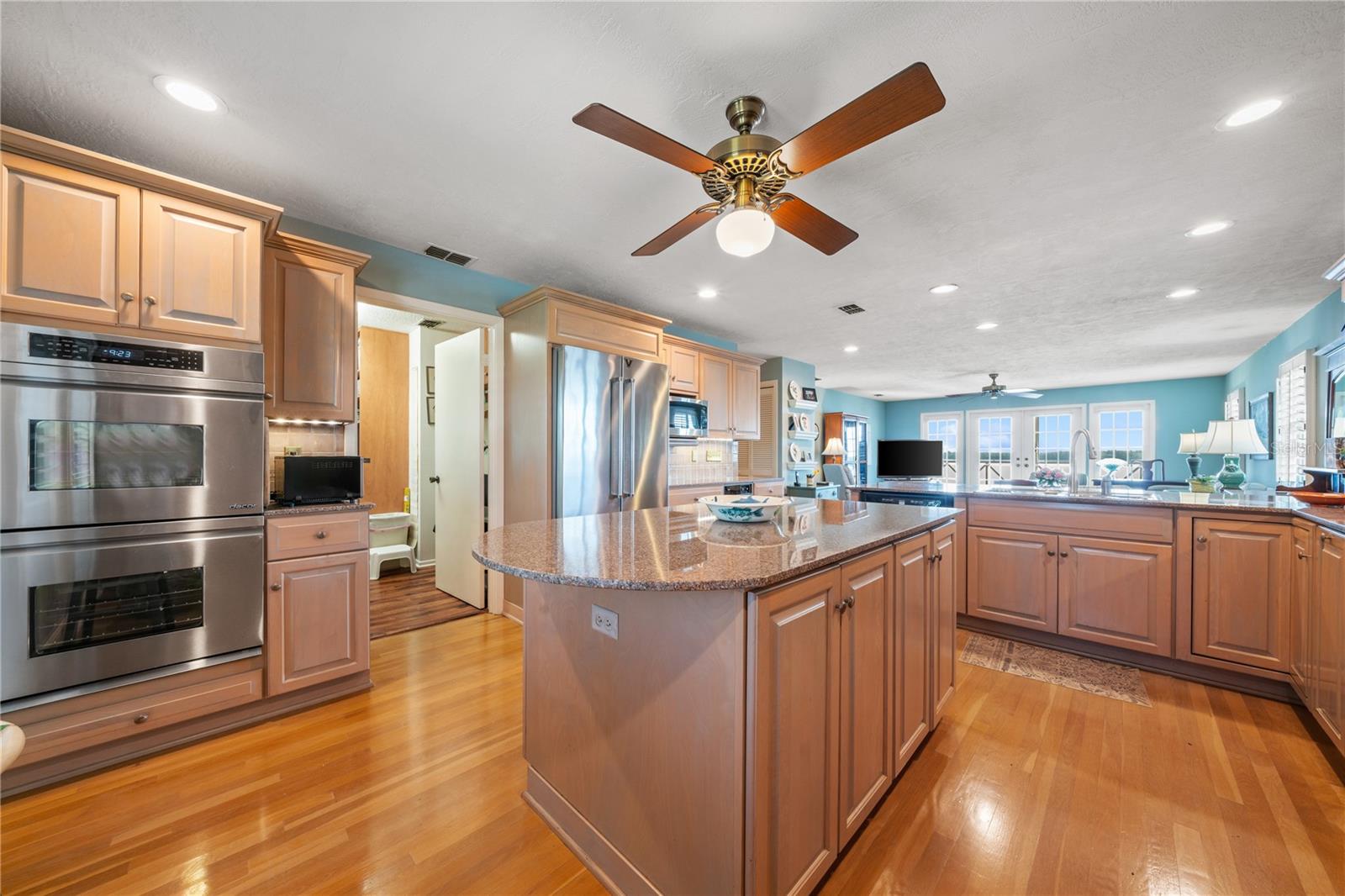 6663 BAYOU GRANDE BLVD NE, ST PETERSBURG, FL — photo 40