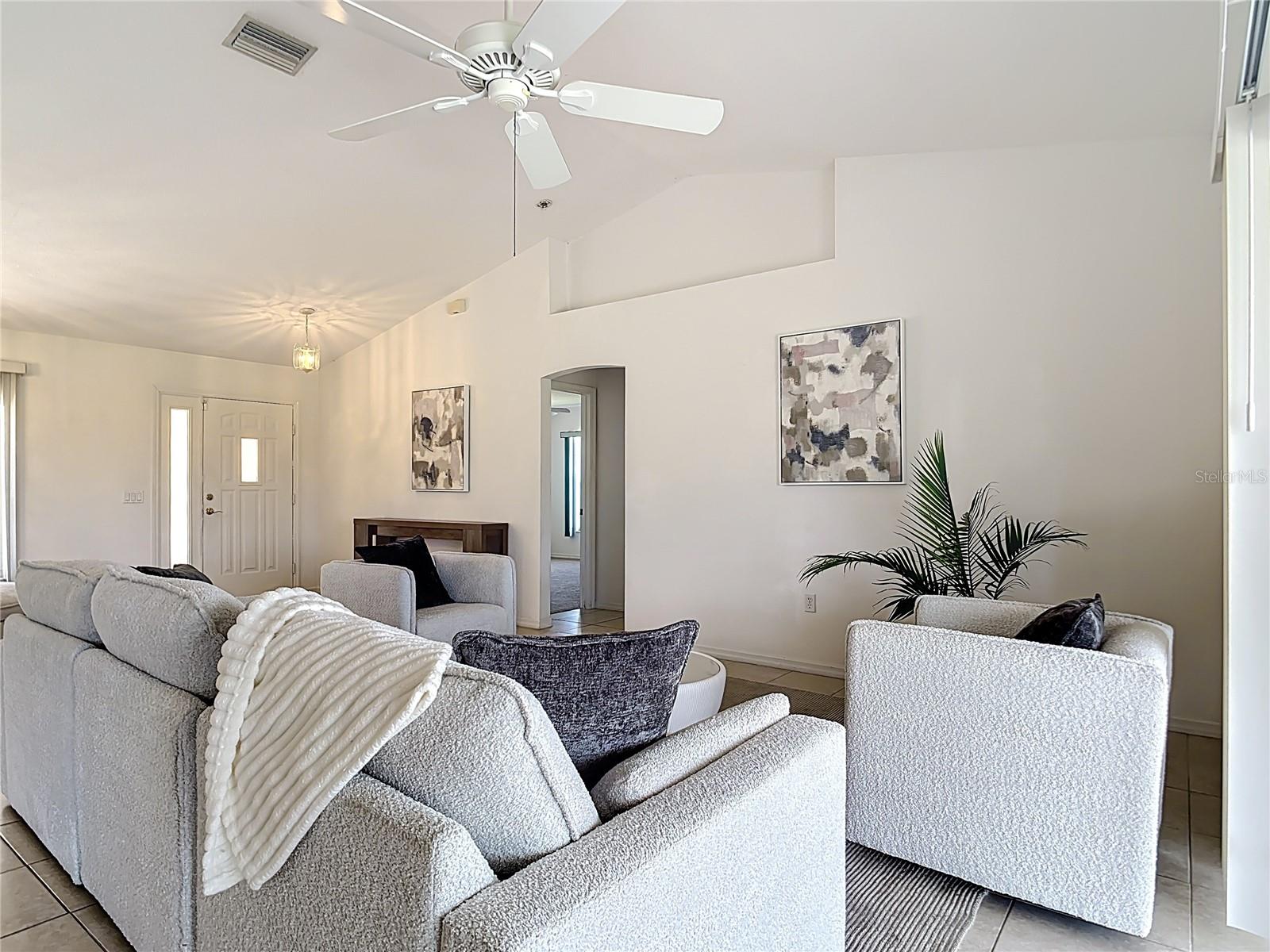 104 MARK TWAIN LN, ROTONDA WEST, FL — photo 18
