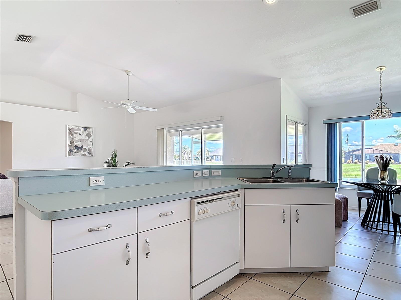 104 MARK TWAIN LN, ROTONDA WEST, FL — photo 19