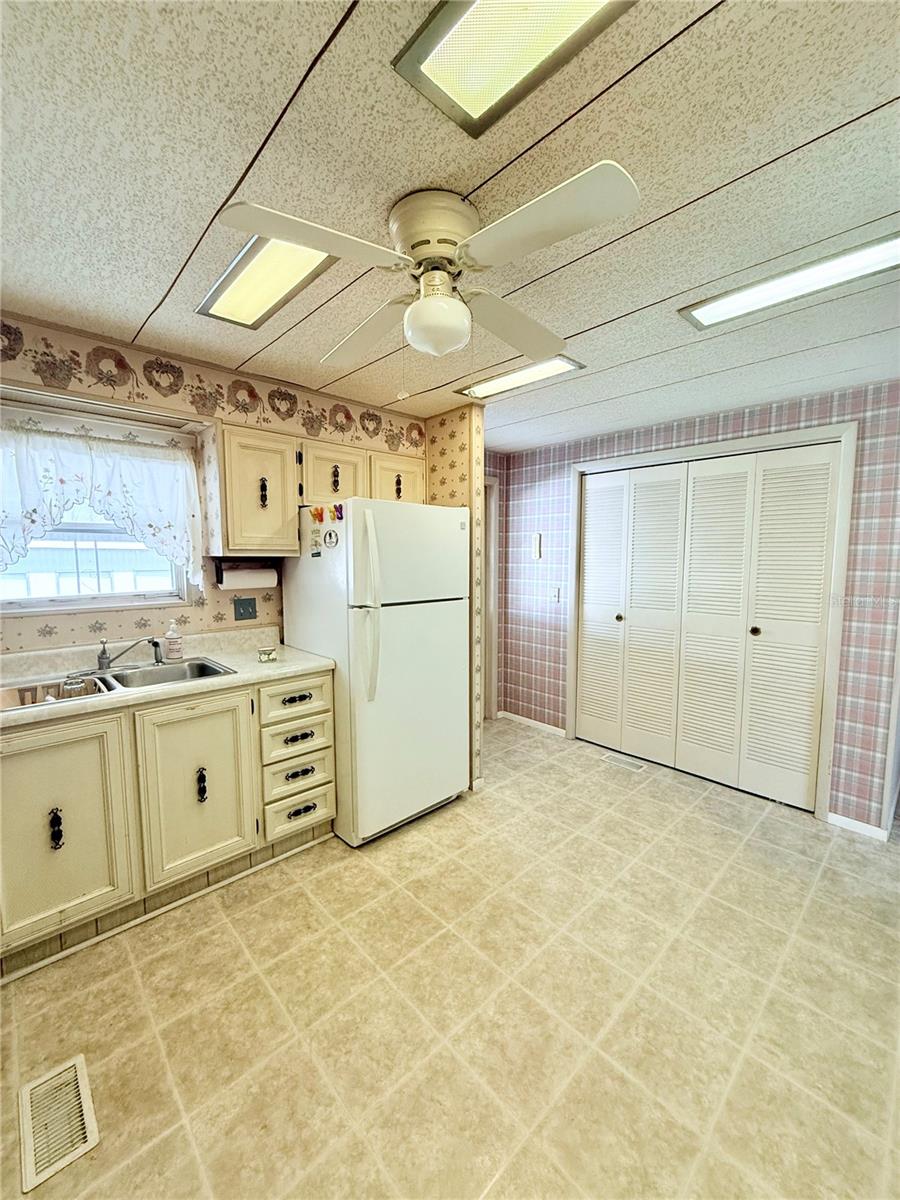 622 ELIZABETH LN, LAKELAND, FL — photo 8