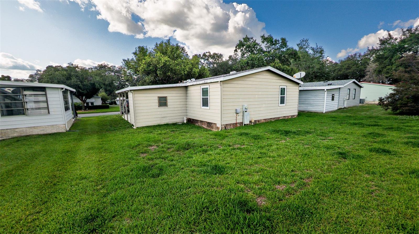 1725 HILTON HEAD BLVD, LADY LAKE, FL — photo 37