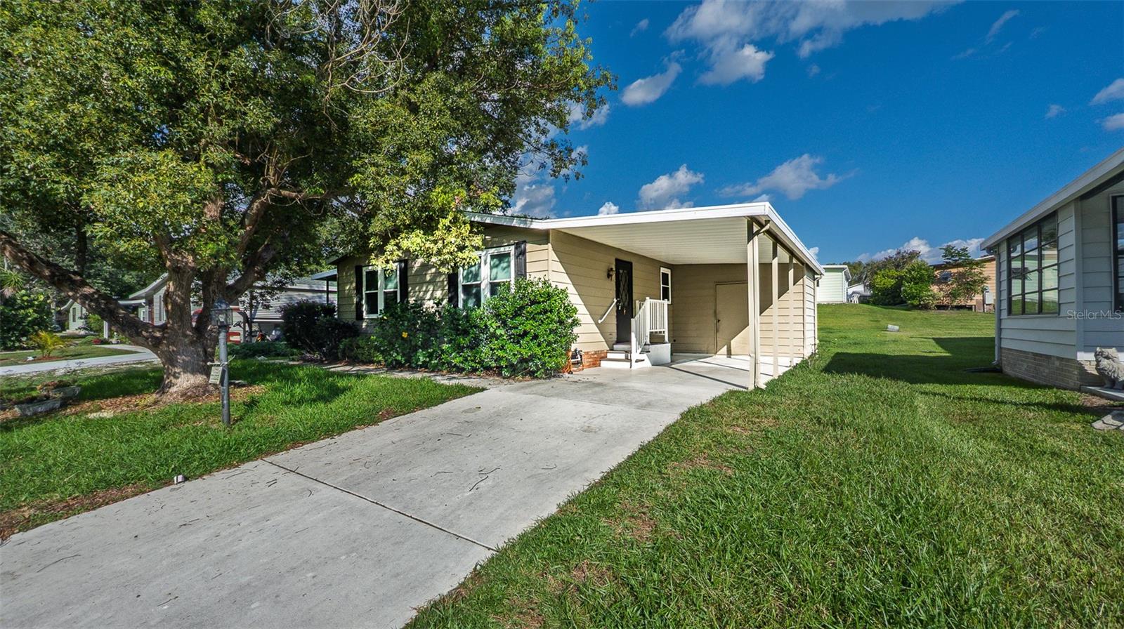 1725 HILTON HEAD BLVD, LADY LAKE, FL — photo 46