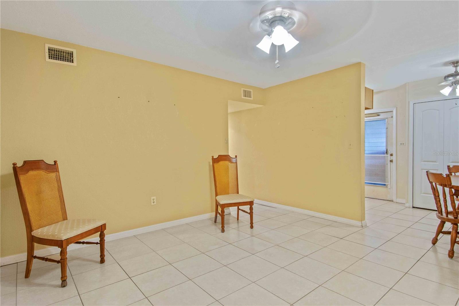 180 PALMETTO CIR NE, PORT CHARLOTTE, FL — photo 12
