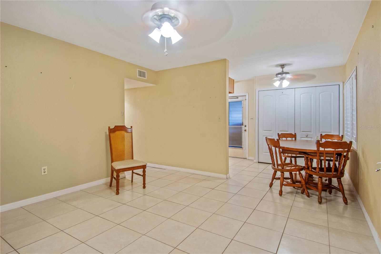 180 PALMETTO CIR NE, PORT CHARLOTTE, FL — photo 16