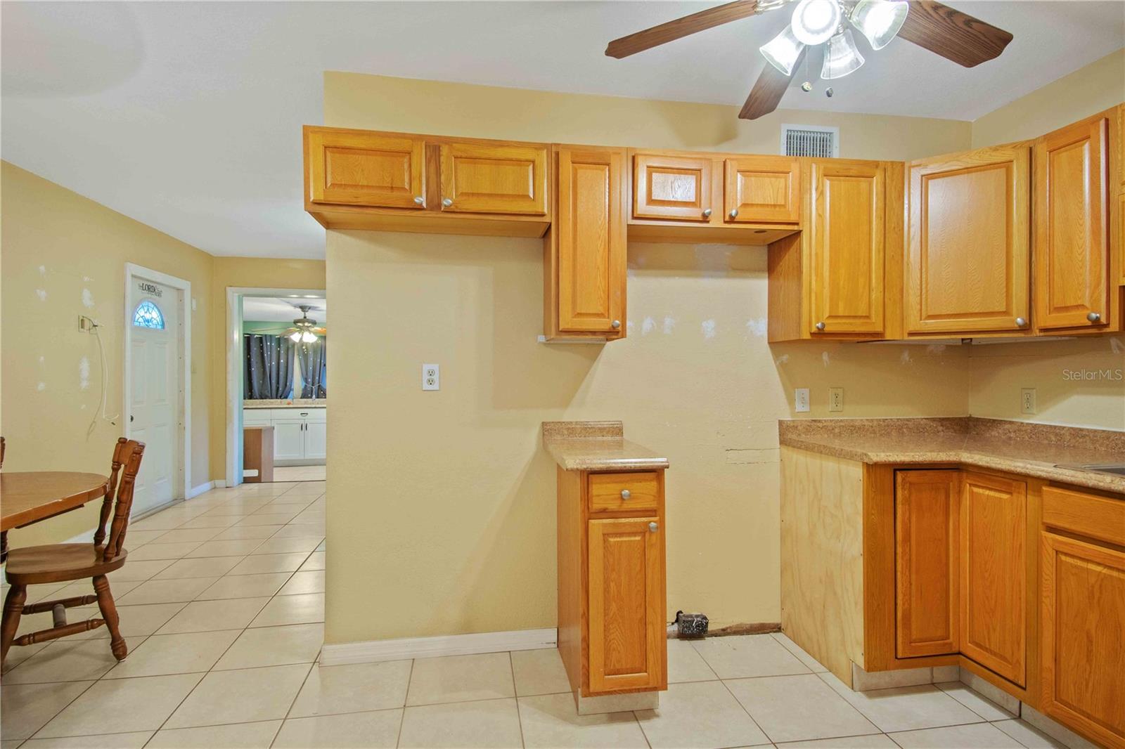 180 PALMETTO CIR NE, PORT CHARLOTTE, FL — photo 23