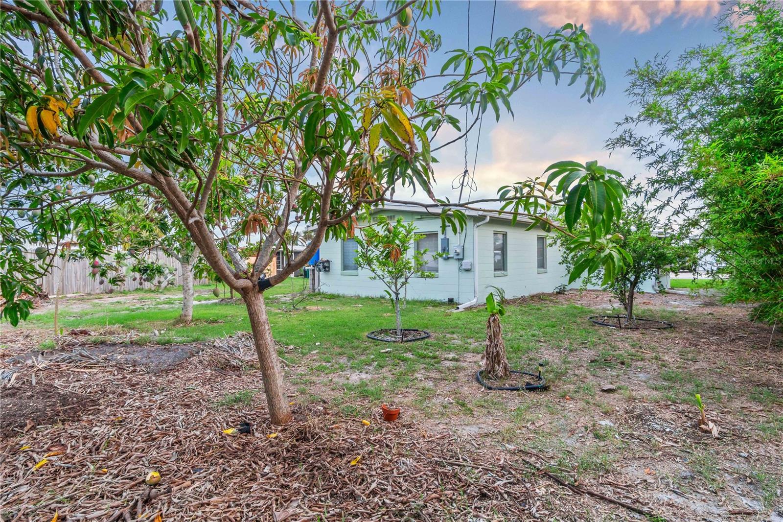 180 PALMETTO CIR NE, PORT CHARLOTTE, FL — photo 43