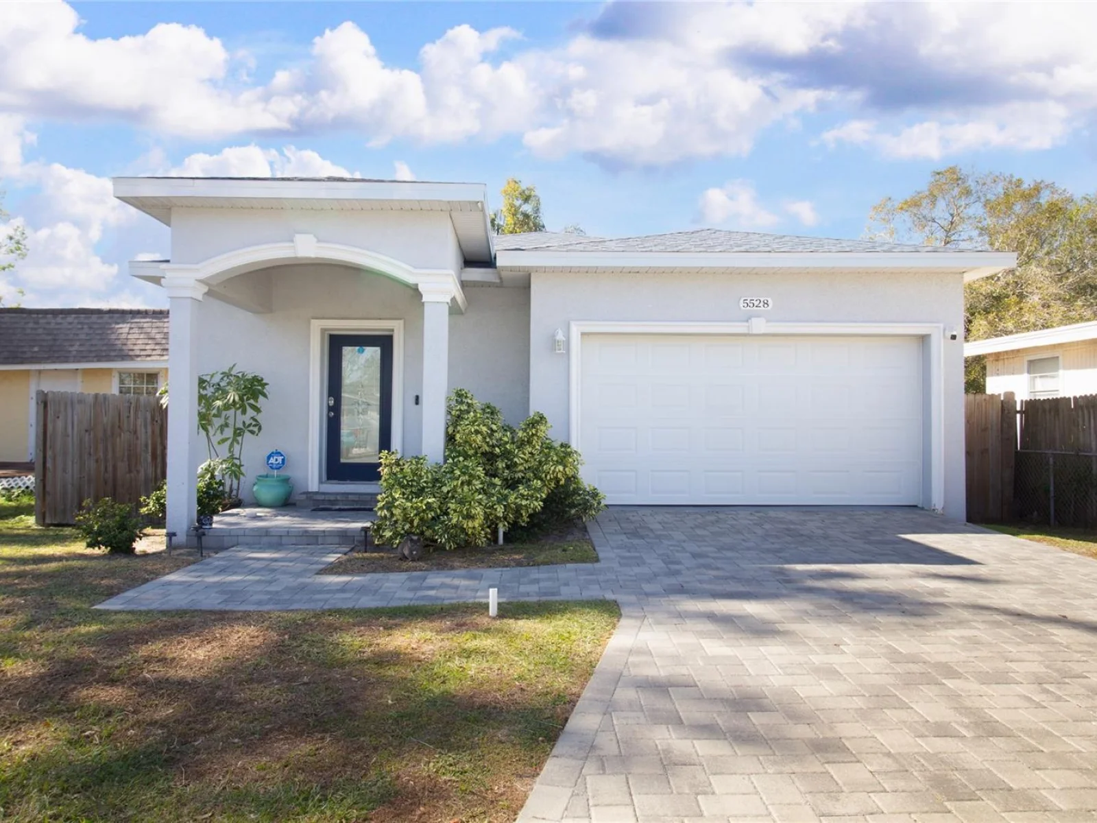 5528 40TH ST N, ST PETERSBURG, FL — photo 2
