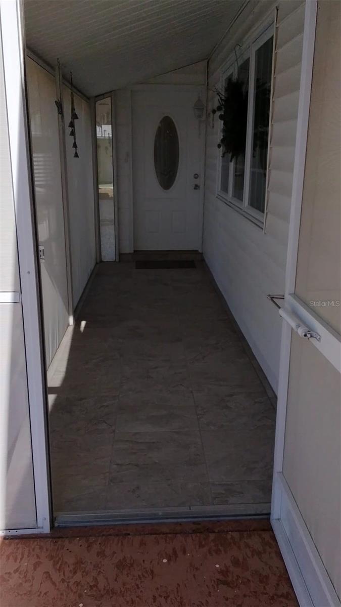 702 CYPRESS PL, SUN CITY CENTER, FL — photo 2