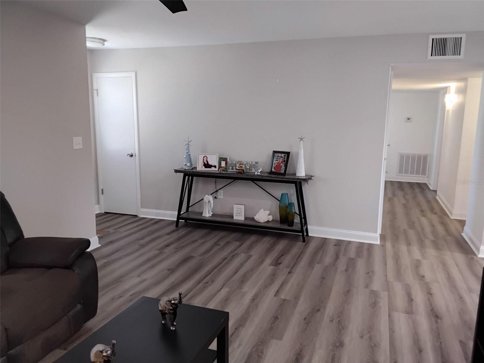 702 CYPRESS PL, SUN CITY CENTER, FL — photo 3