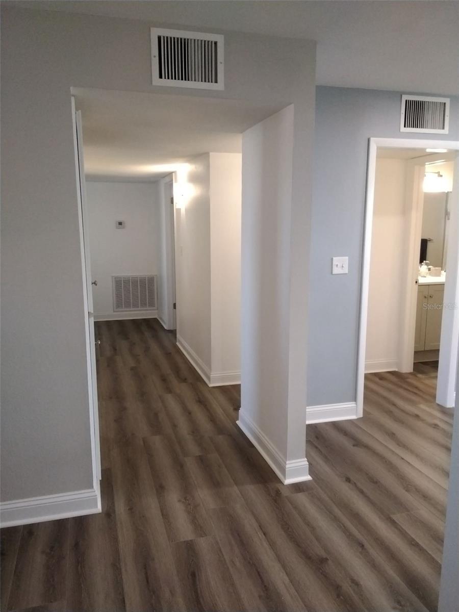702 CYPRESS PL, SUN CITY CENTER, FL — photo 4
