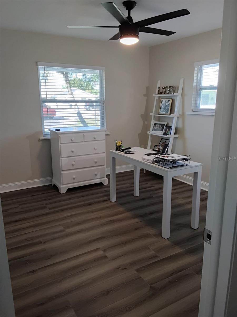 702 CYPRESS PL, SUN CITY CENTER, FL — photo 11