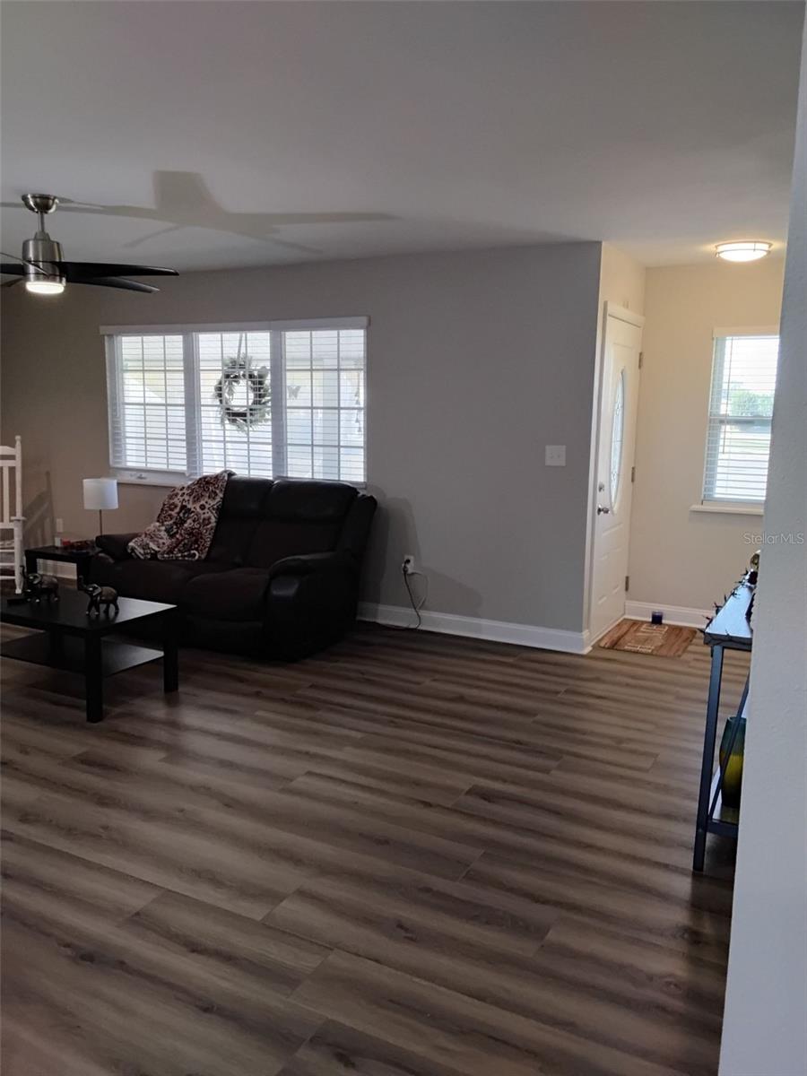 702 CYPRESS PL, SUN CITY CENTER, FL — photo 27