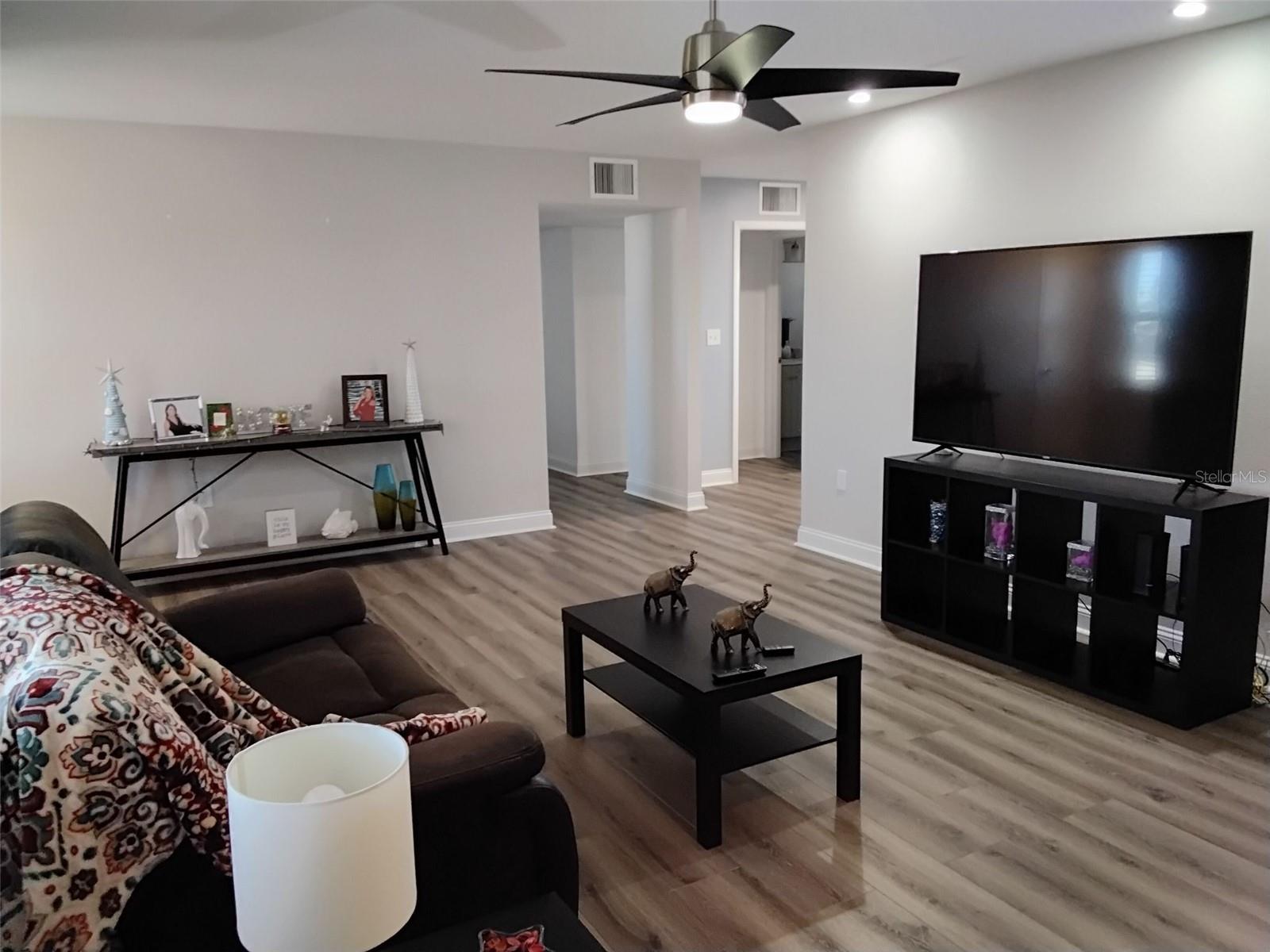 702 CYPRESS PL, SUN CITY CENTER, FL — photo 29