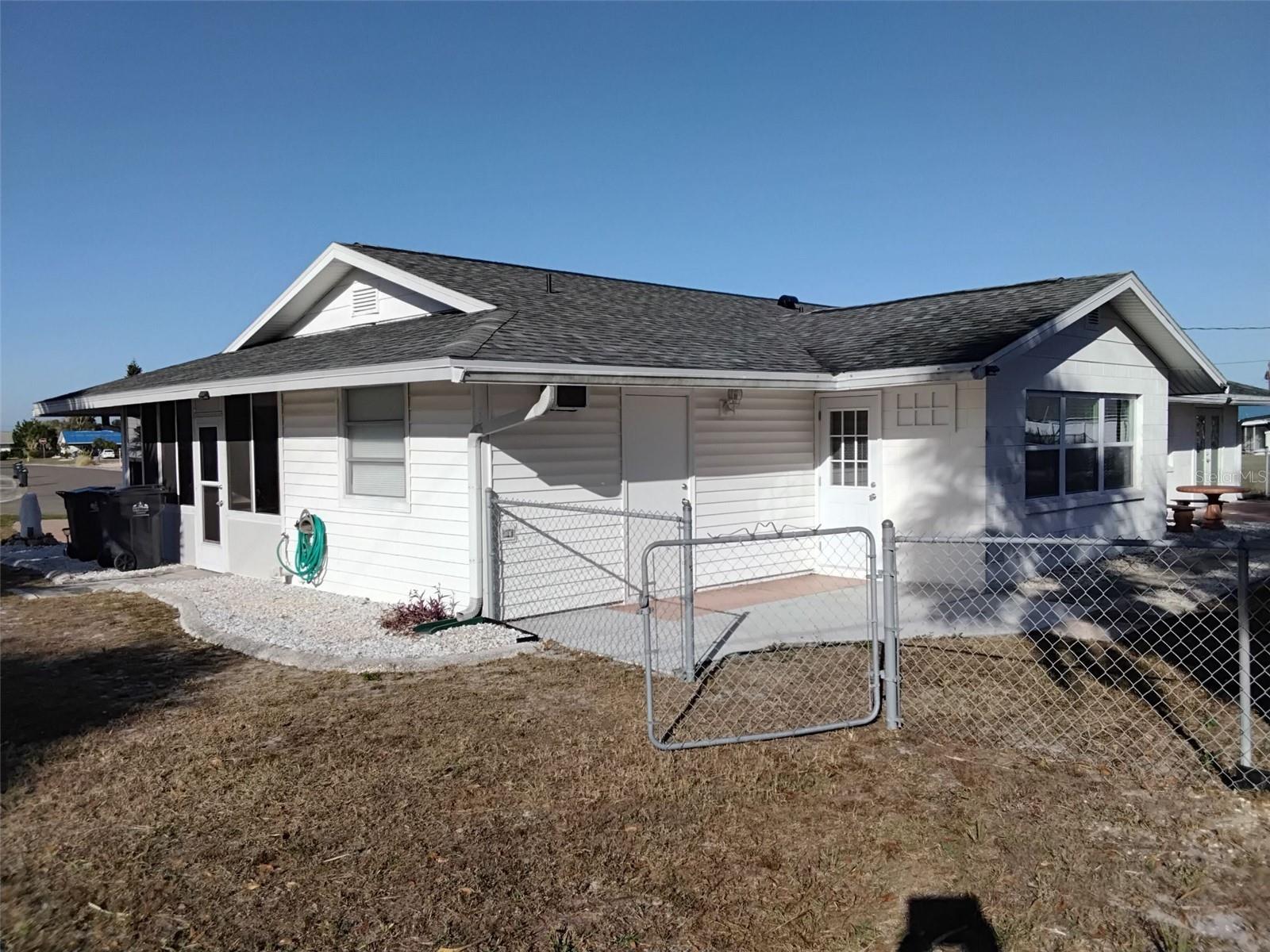 702 CYPRESS PL, SUN CITY CENTER, FL — photo 42