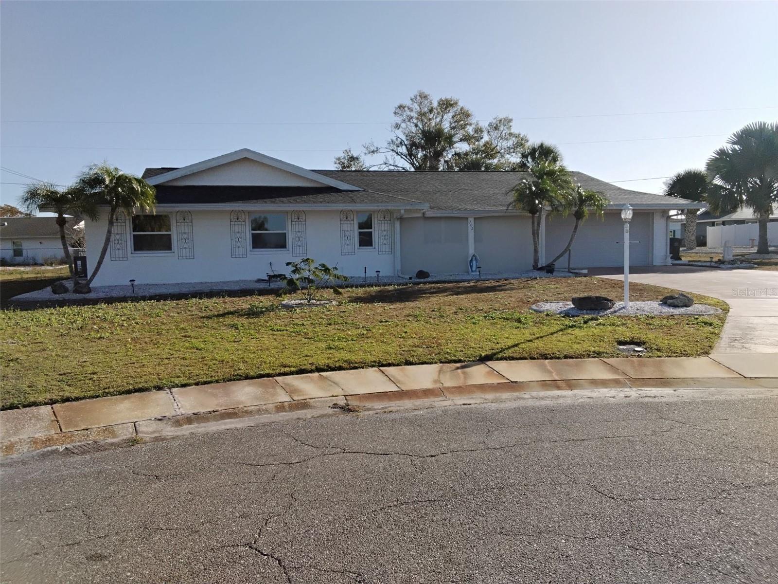 702 CYPRESS PL, SUN CITY CENTER, FL — photo 44