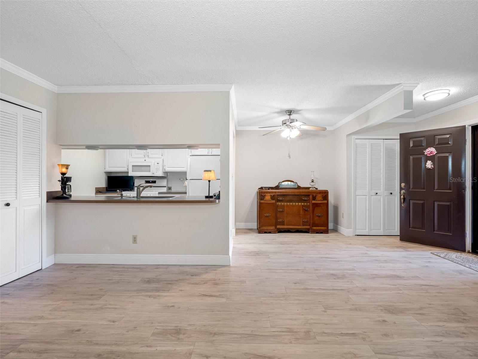 10182 SEMINOLE ISLAND DR, LARGO, FL — photo 12