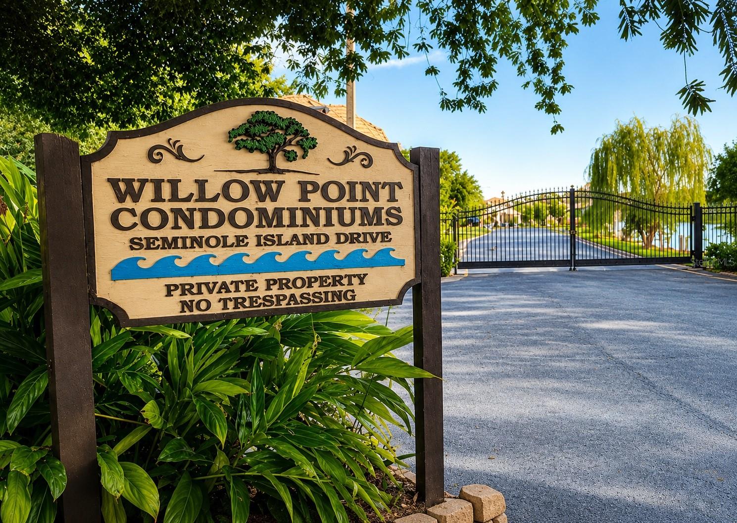 10182 SEMINOLE ISLAND DR, LARGO, FL — photo 14