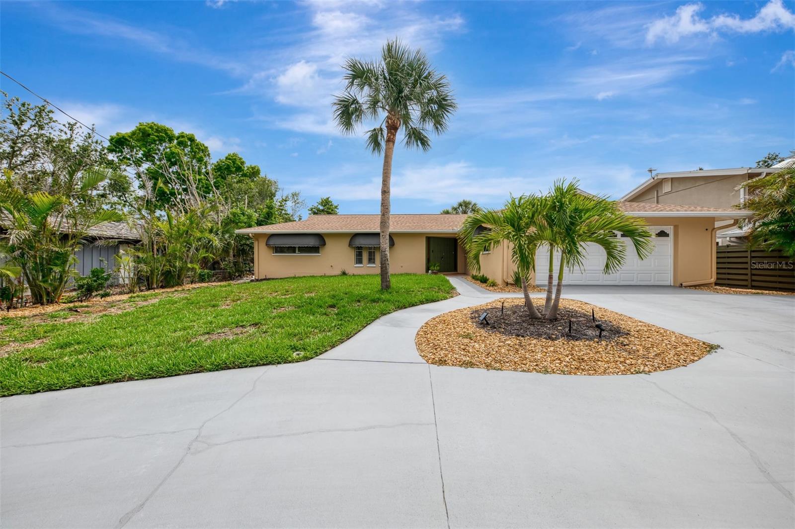 4946 COMMONWEALTH DR, SARASOTA, FL — photo 2