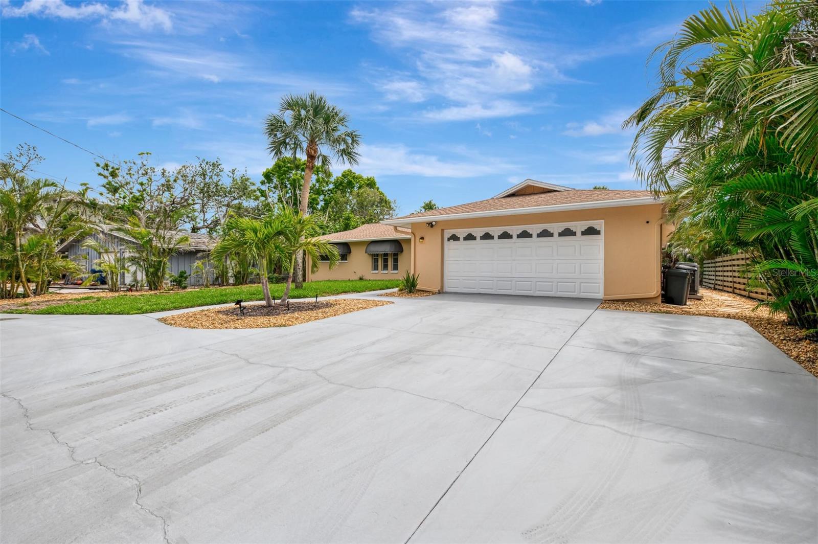 4946 COMMONWEALTH DR, SARASOTA, FL — photo 3
