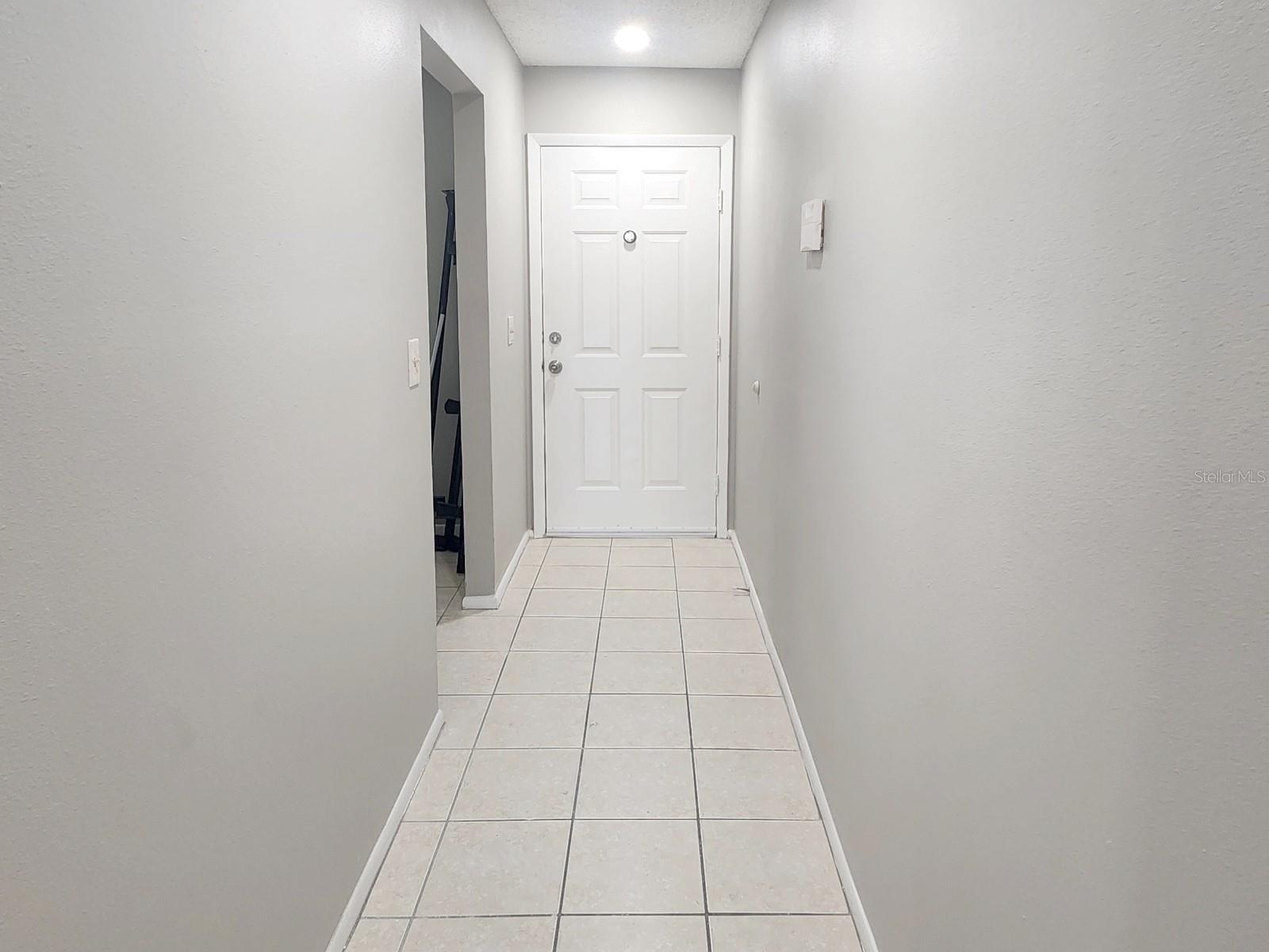 7148 E BANK DR, TAMPA, FL — photo 3