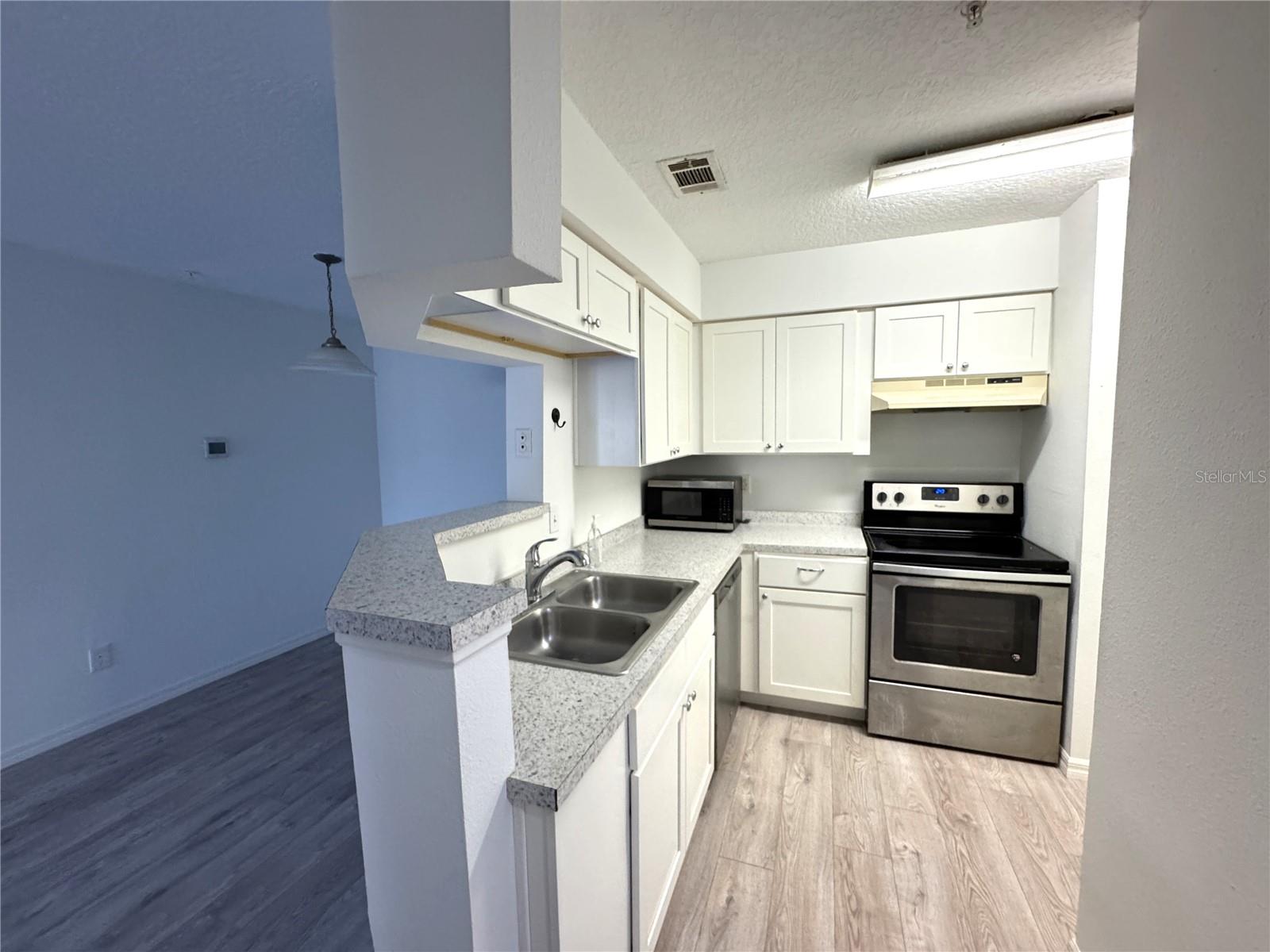 199 AFTON SQ #108, ALTAMONTE SPRINGS, FL — photo 16