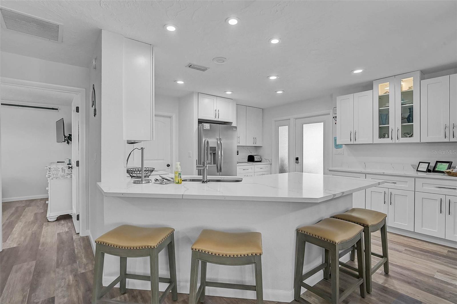 6308 MIDNIGHT PASS RD #6, SARASOTA, FL — photo 11