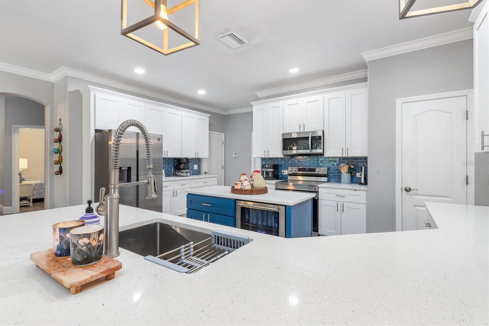 9151 MELODY CIR, PORT CHARLOTTE, FL — photo 15
