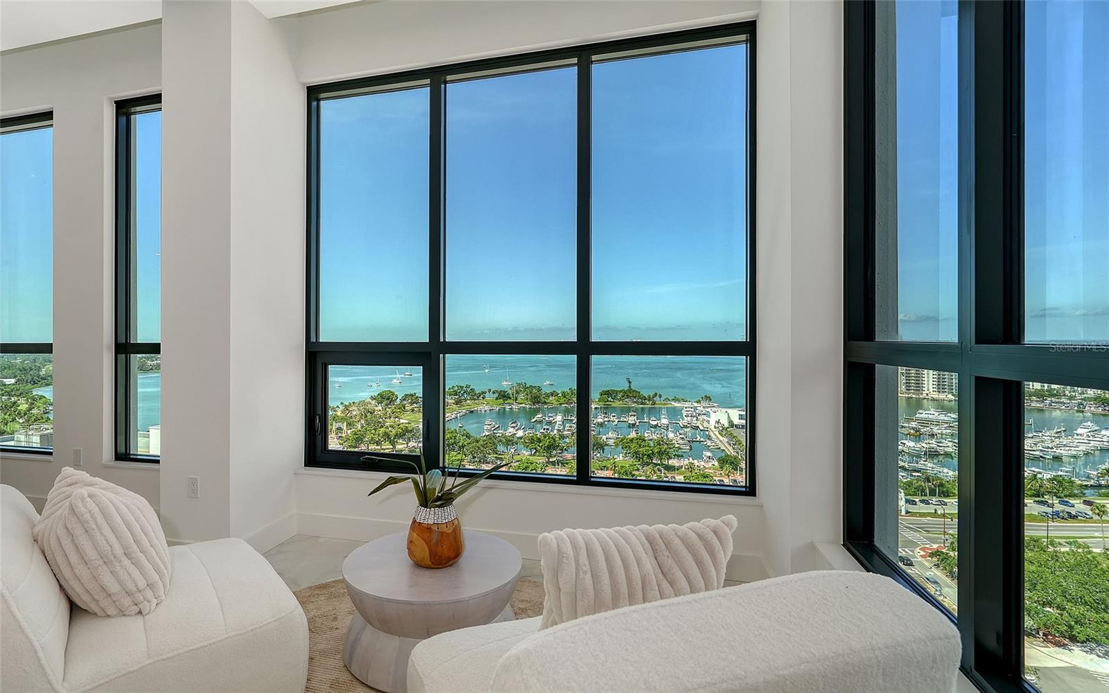 33 S PALM AVE #1501, SARASOTA, FL — photo 10