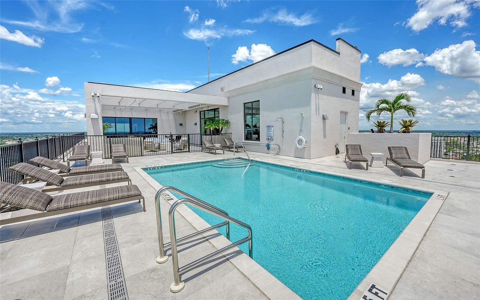 33 S PALM AVE #1501, SARASOTA, FL — photo 41