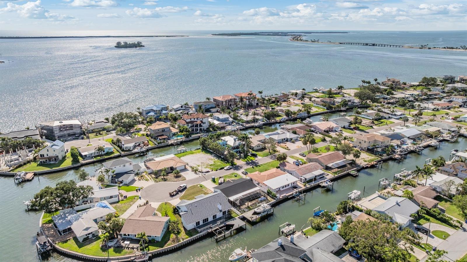 2127 LAGOON DR, DUNEDIN, FL — photo 3
