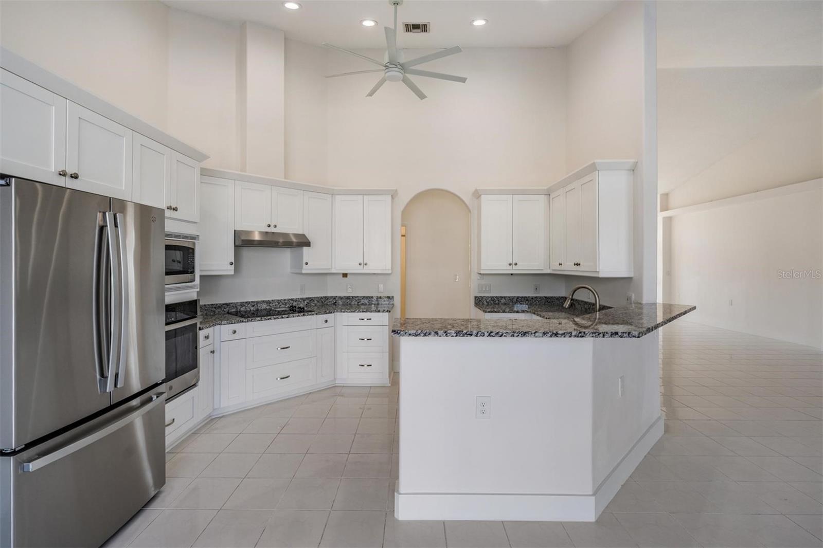 2127 LAGOON DR, DUNEDIN, FL — photo 8
