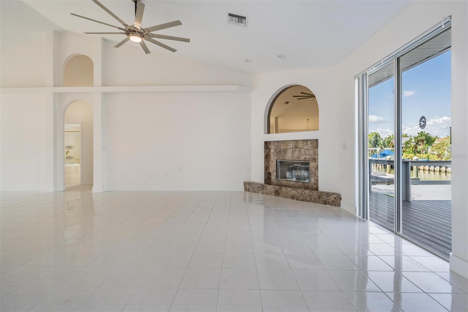 2127 LAGOON DR, DUNEDIN, FL — photo 15
