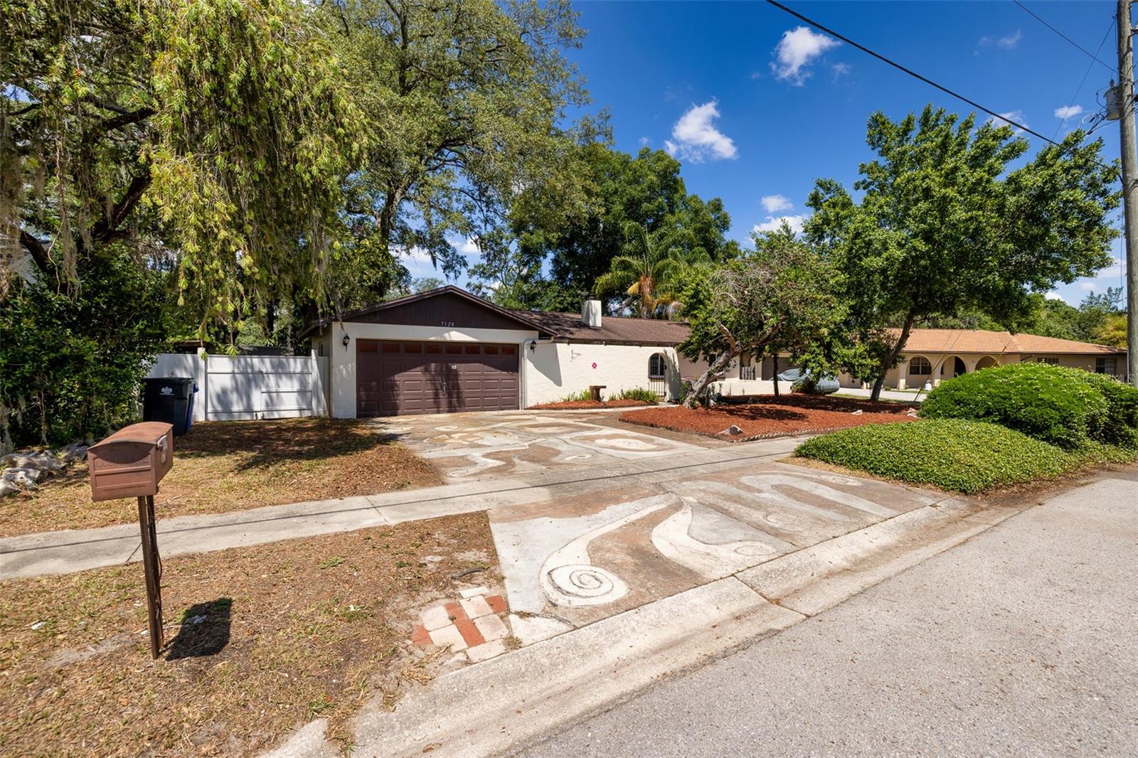7128 WRENWOOD CIR, TAMPA, FL — photo 21