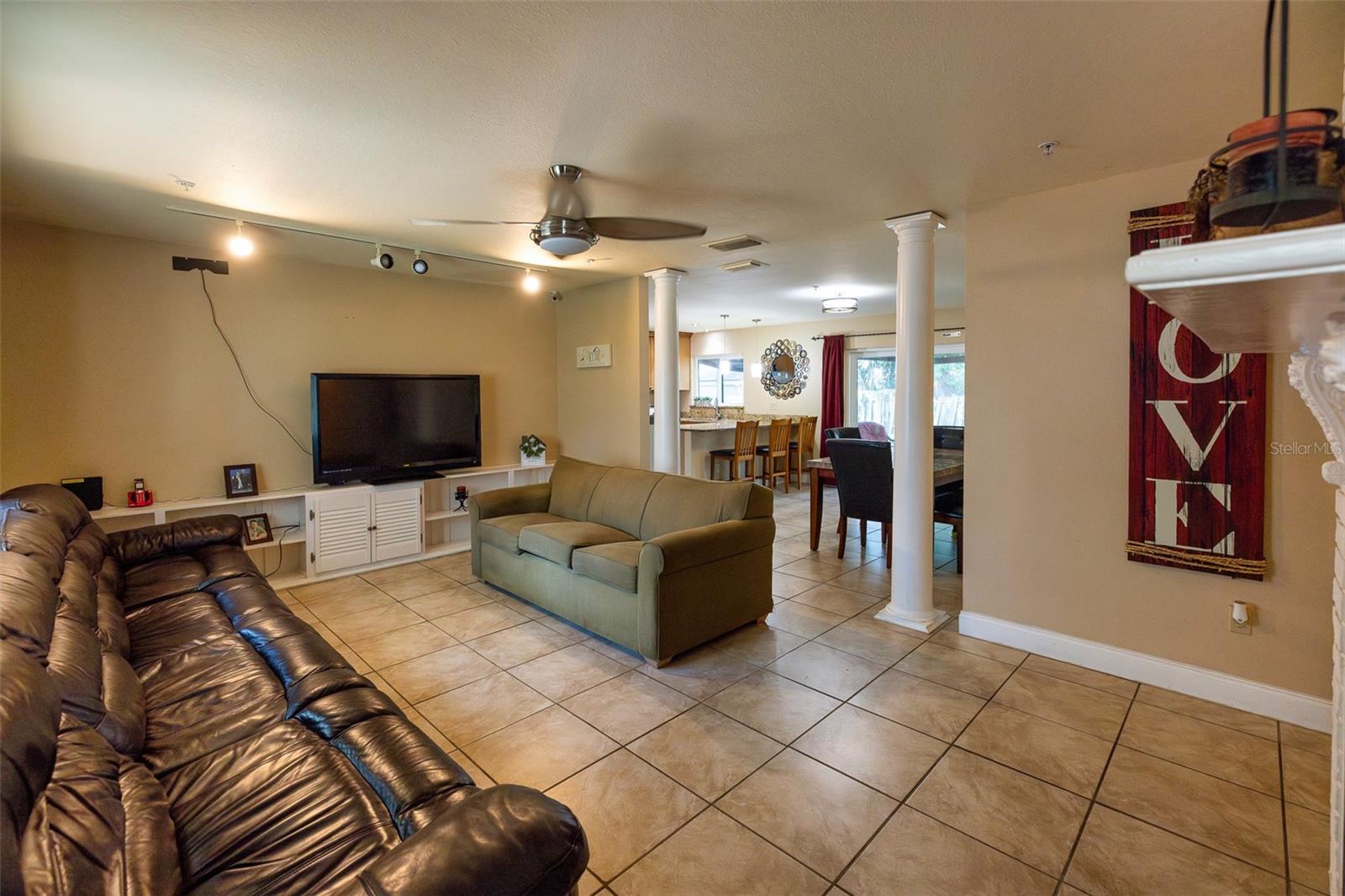 7128 WRENWOOD CIR, TAMPA, FL — photo 54