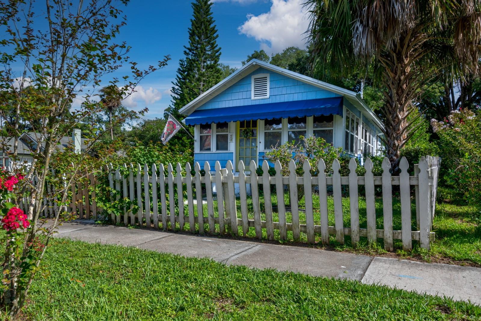 401 E 9TH AVE, MOUNT DORA, FL