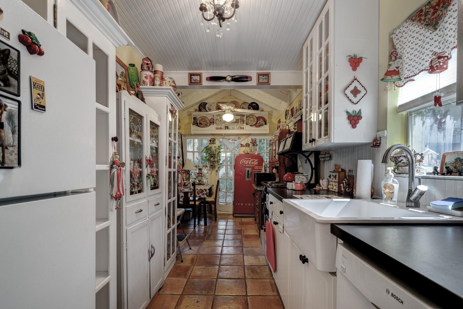 401 E 9TH AVE, MOUNT DORA, FL — photo 24