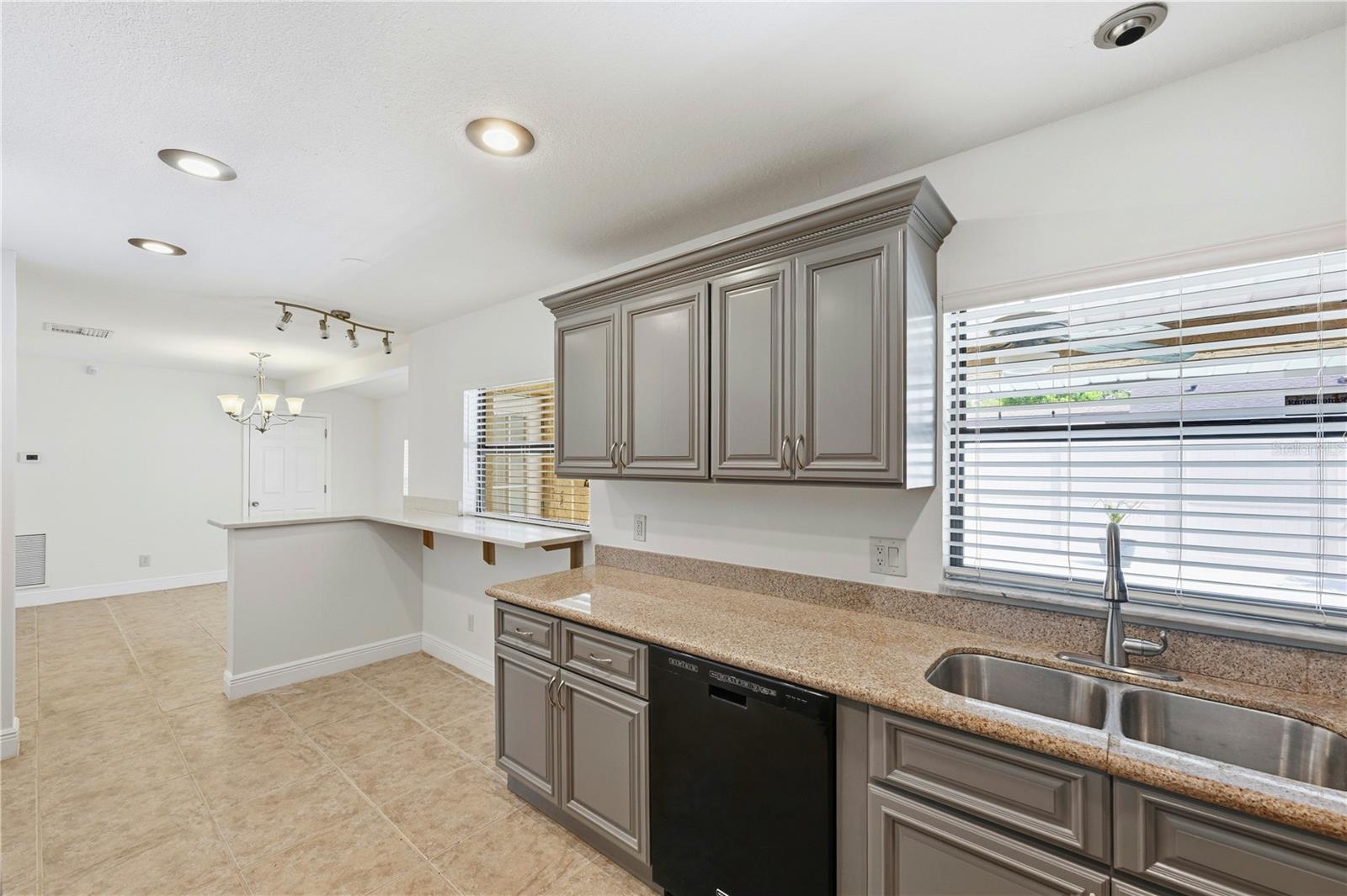 3707 PELICAN LN, ORLANDO, FL — photo 9