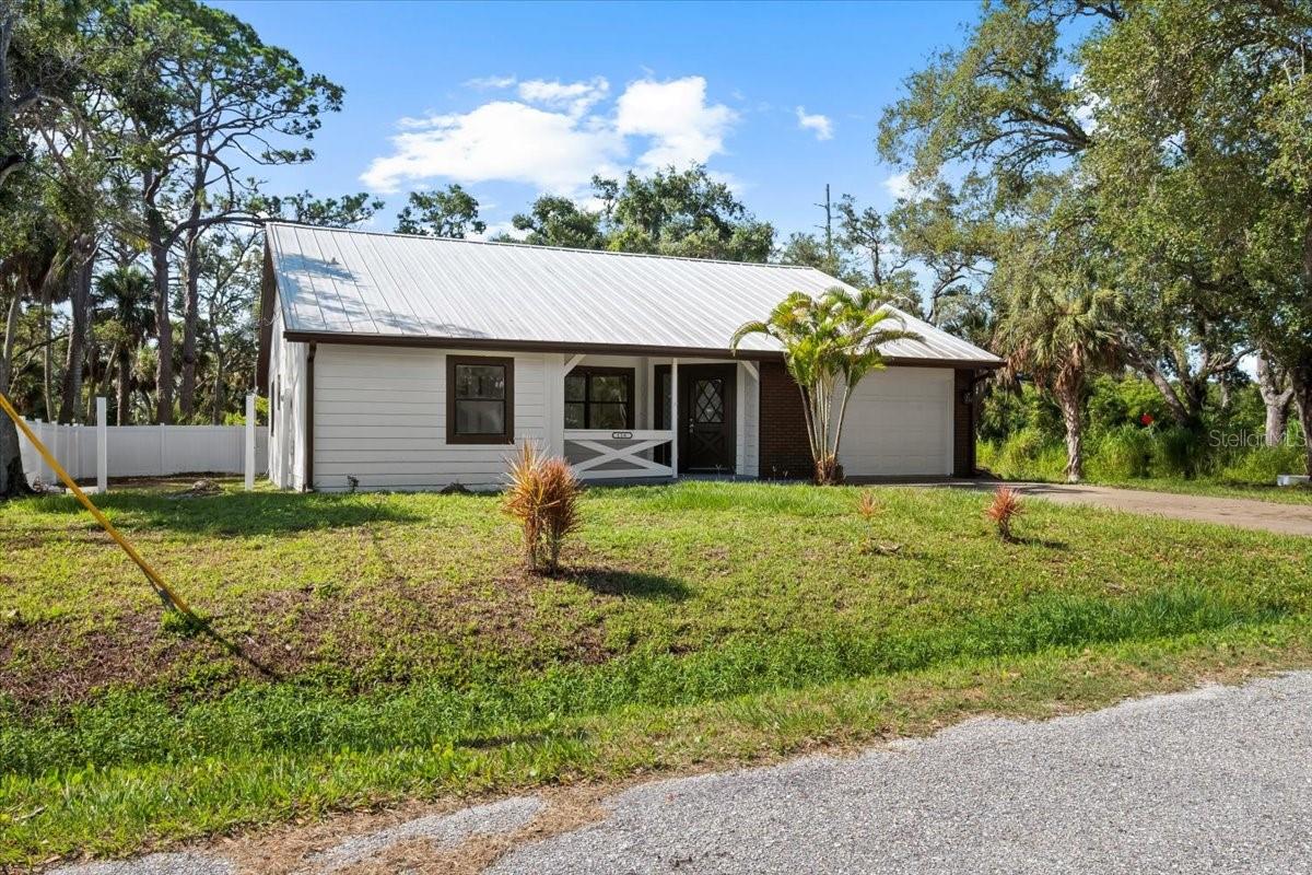 116 HERMES RD, VENICE, FL — photo 2